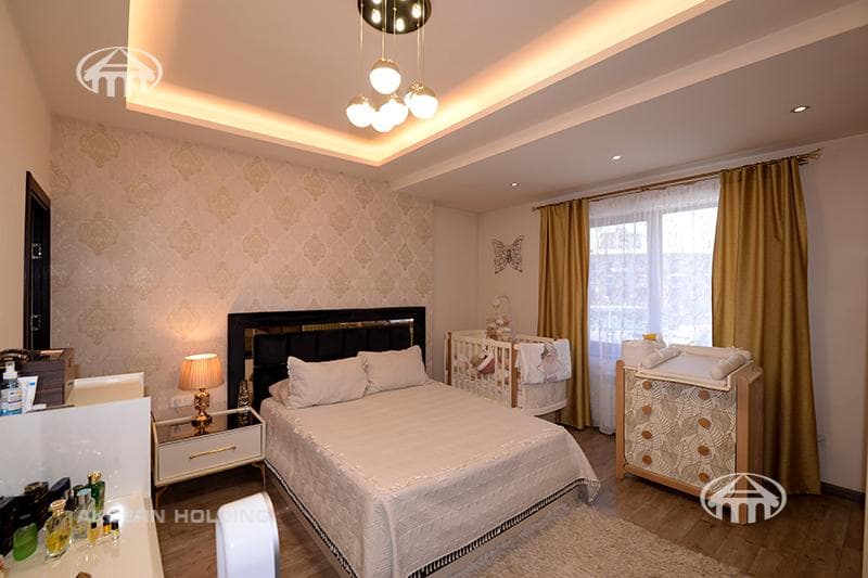 Квартира · 3 комн. · 90 м² · Арабкир