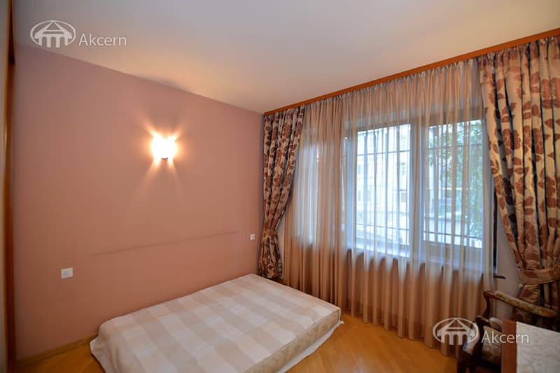 Квартира · 2 комн. · 72 м² · Арабкир
