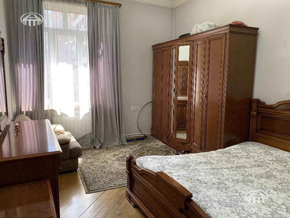 Квартира · 4 комн. · 130 м² · Кентрон