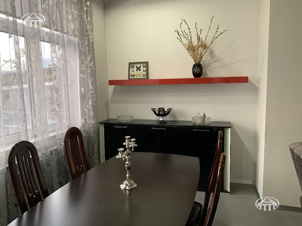 Apartment · 3 rooms · 92 m² · Kentron