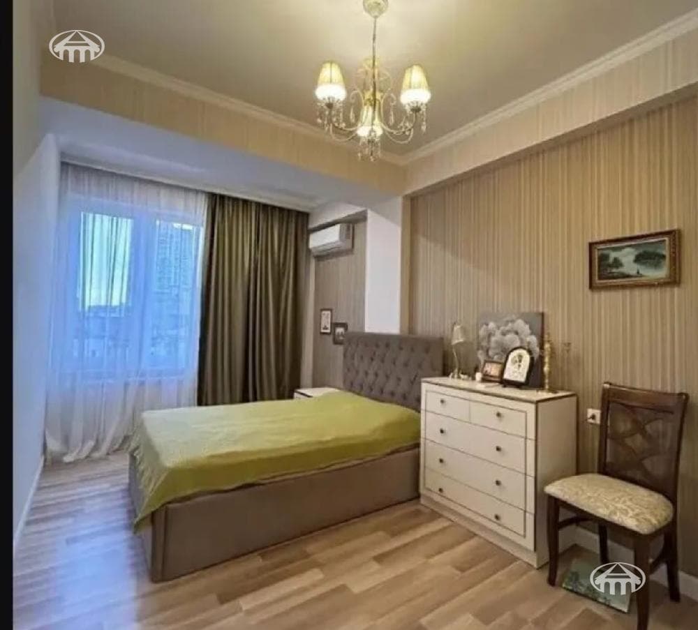 Apartment · 4 rooms · 128 m² · Kentron