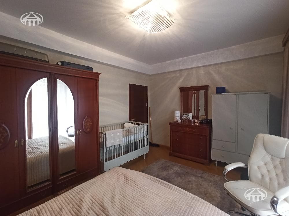 Квартира · 4 комн. · 171 м² · Арабкир