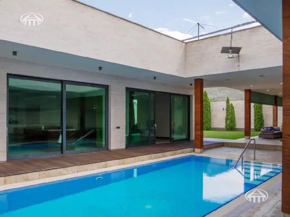 Mansion · 6 rooms · 500 m² · Kanaker-Zeytun