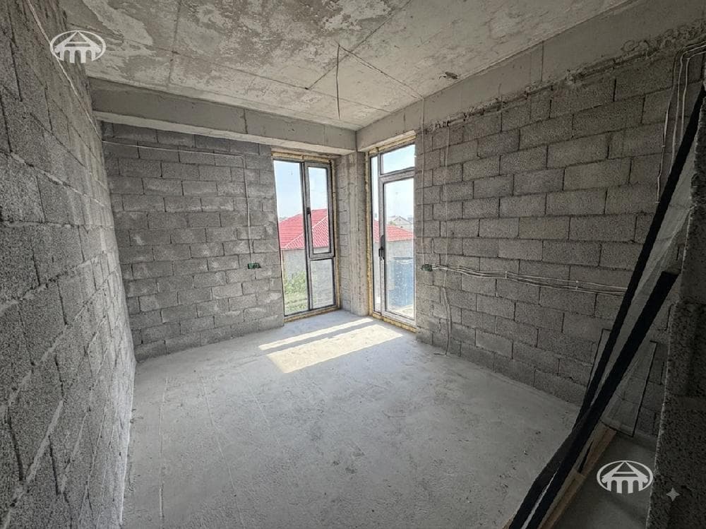 Дом · 6 комн. · 180 м² · с. Ариндж