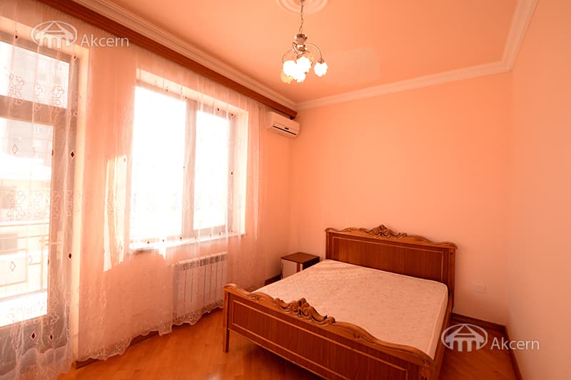 Особняк · 4 комн. · 220 м² · Арабкир