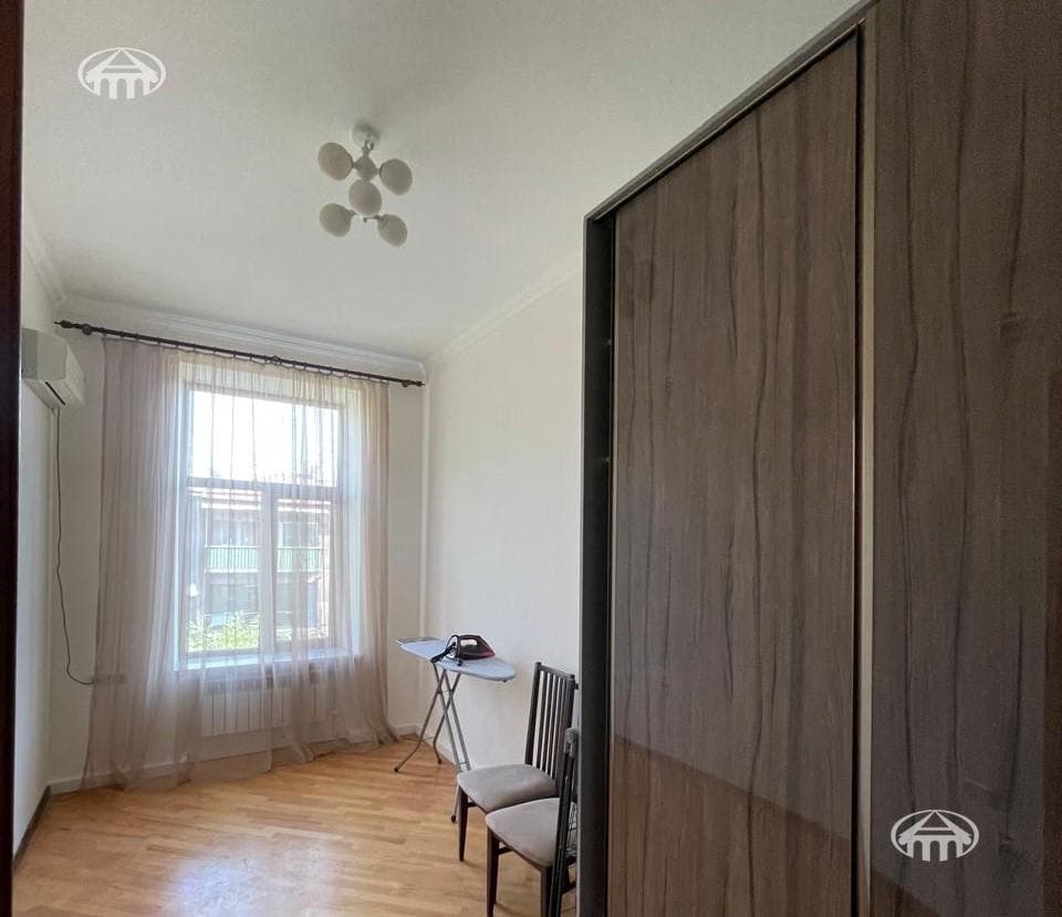 Квартира · 3 комн. · 80 м² · Кентрон