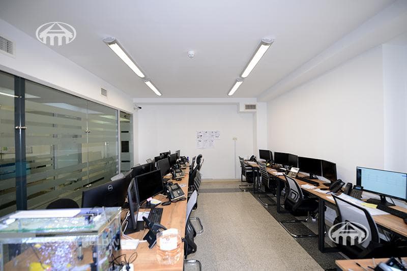 Գրասենյակ · 121 մ² · Կենտրոն