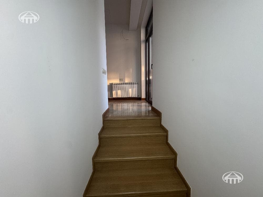 Townhouse · 4 rooms · 292 m² · Arabkir