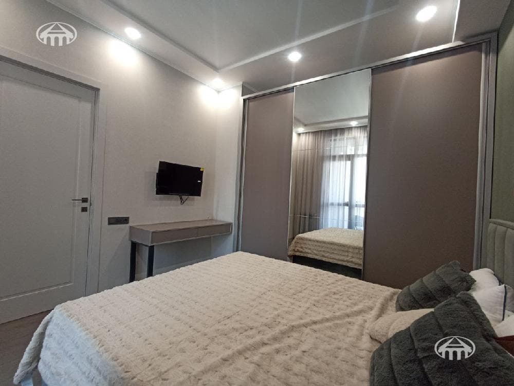 Квартира · 2 комн. · 57 м² · Кентрон