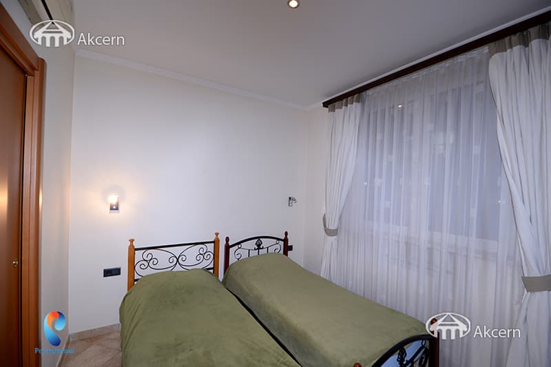 Apartment · 3 rooms · 125 m² · Kentron