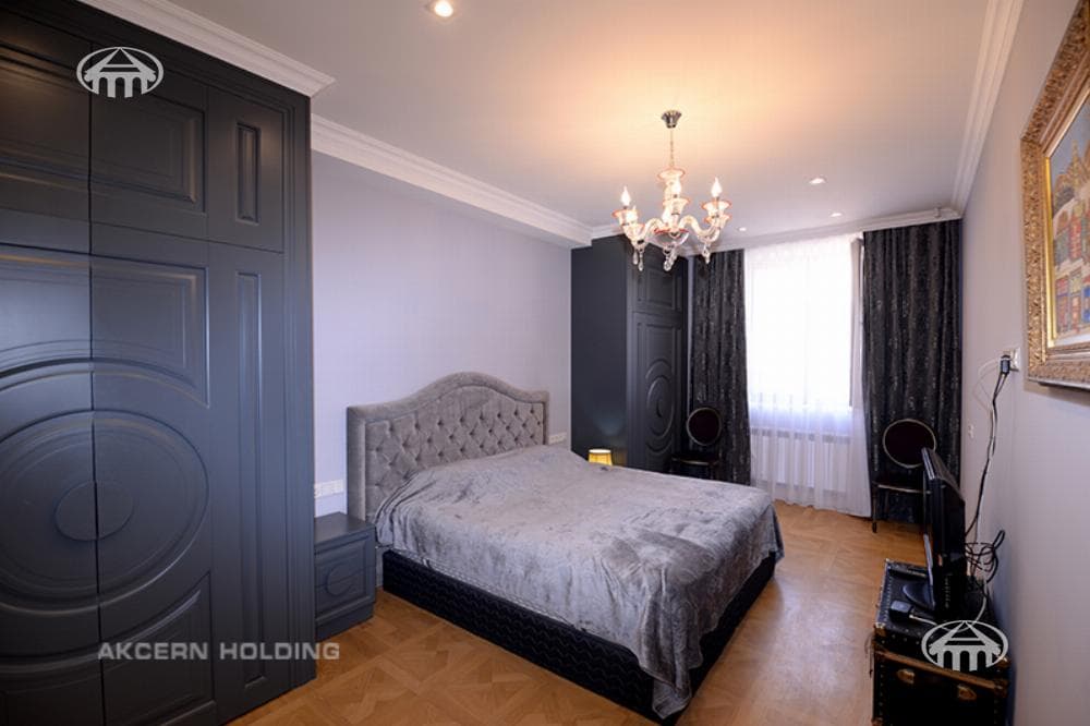 Apartment · 4 rooms · 176 m² · Kentron