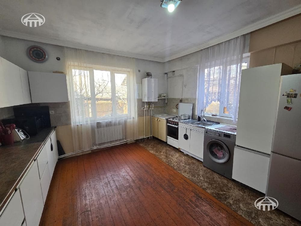 House · 7 rooms · 542 m² · Ajapnyak