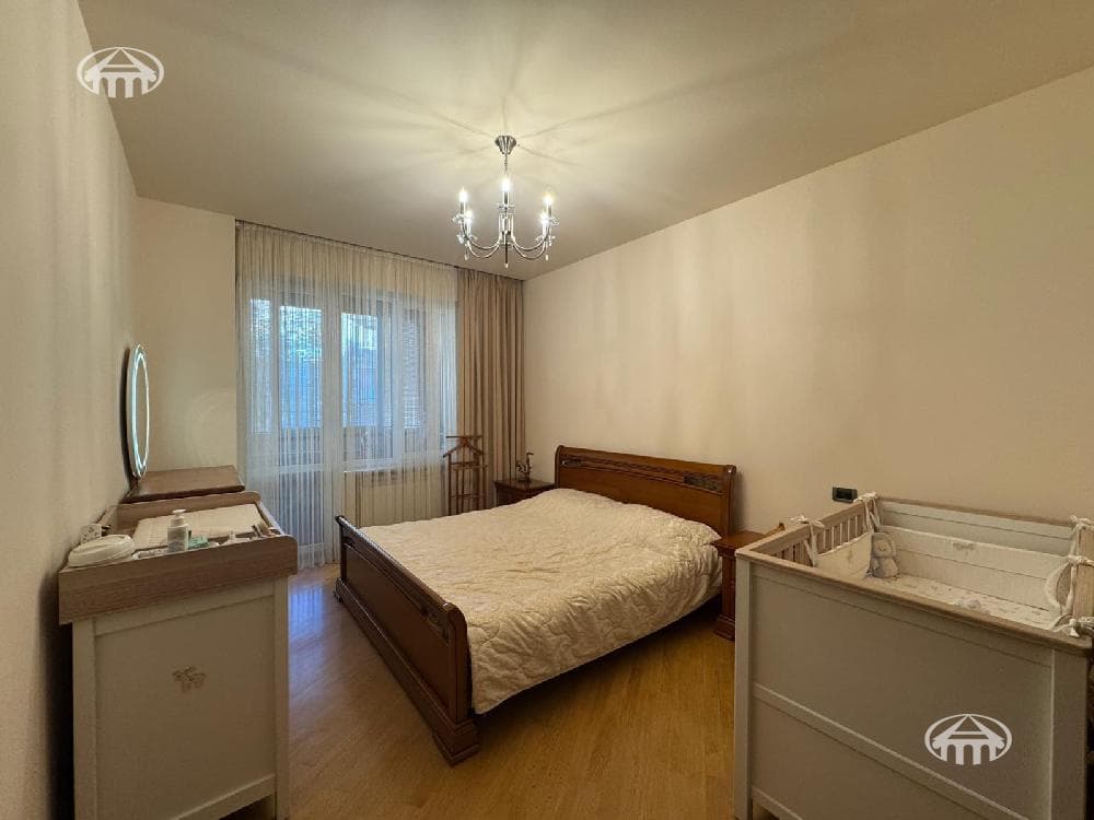 Apartment · 4 rooms · 166 m² · Kentron