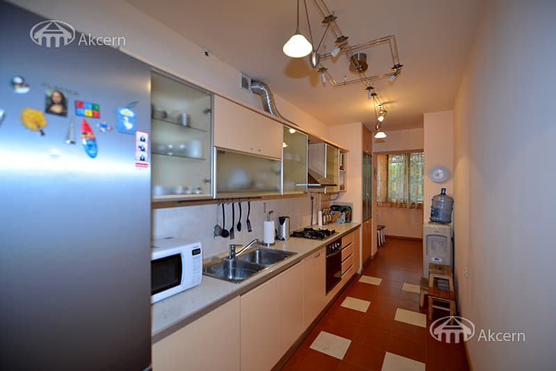 Квартира · 2 комн. · 72 м² · Арабкир