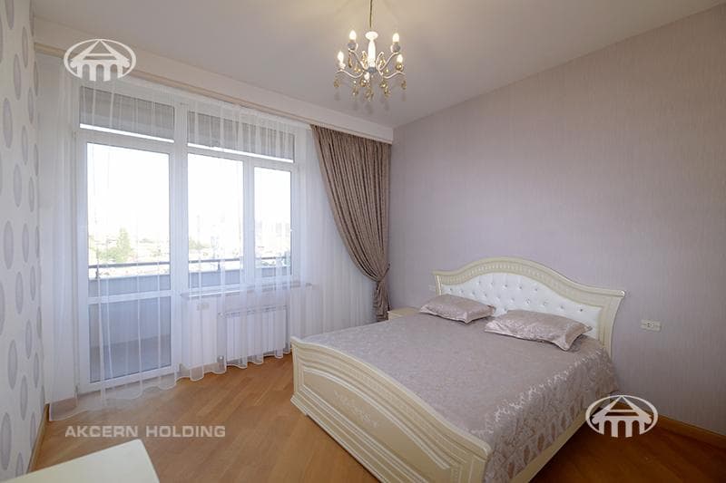 Квартира · 4 комн. · 177 м² · Кентрон