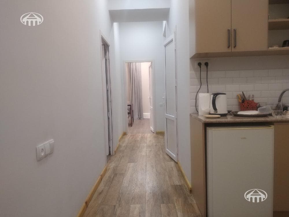 Office · 76 m² · Kentron