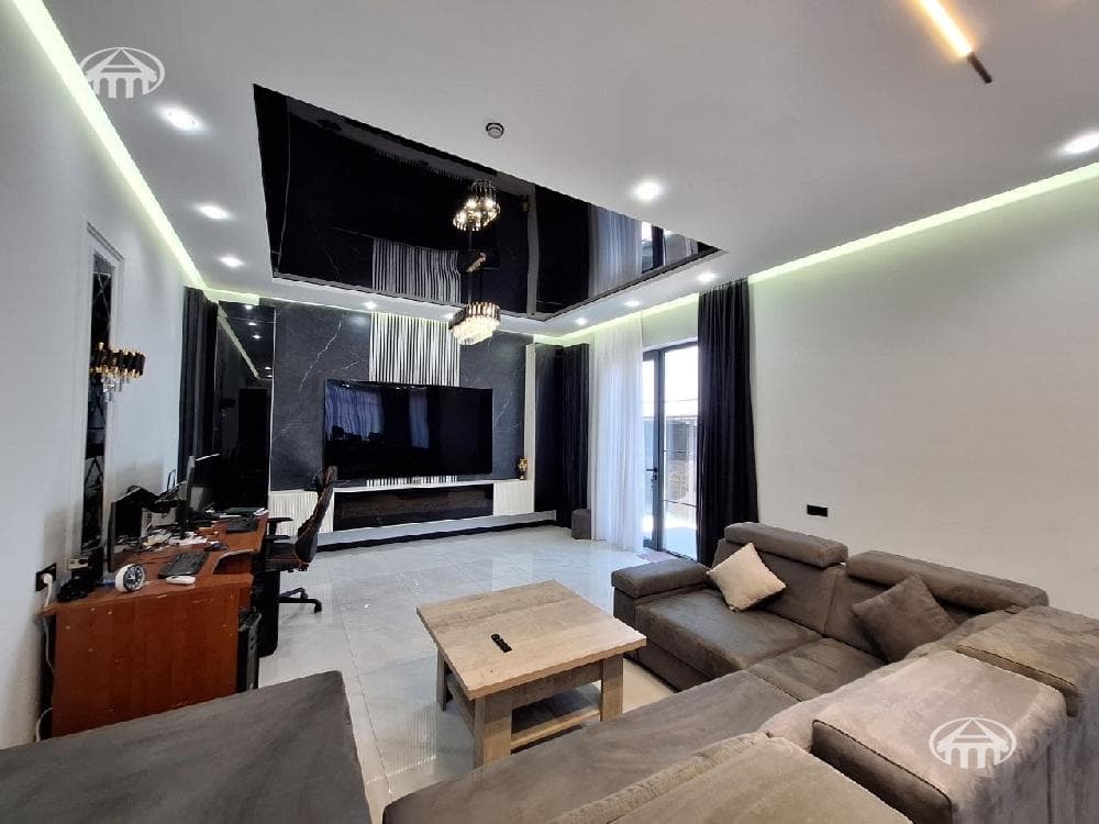 Mansion · 6 rooms · 246 m² · Zovuni