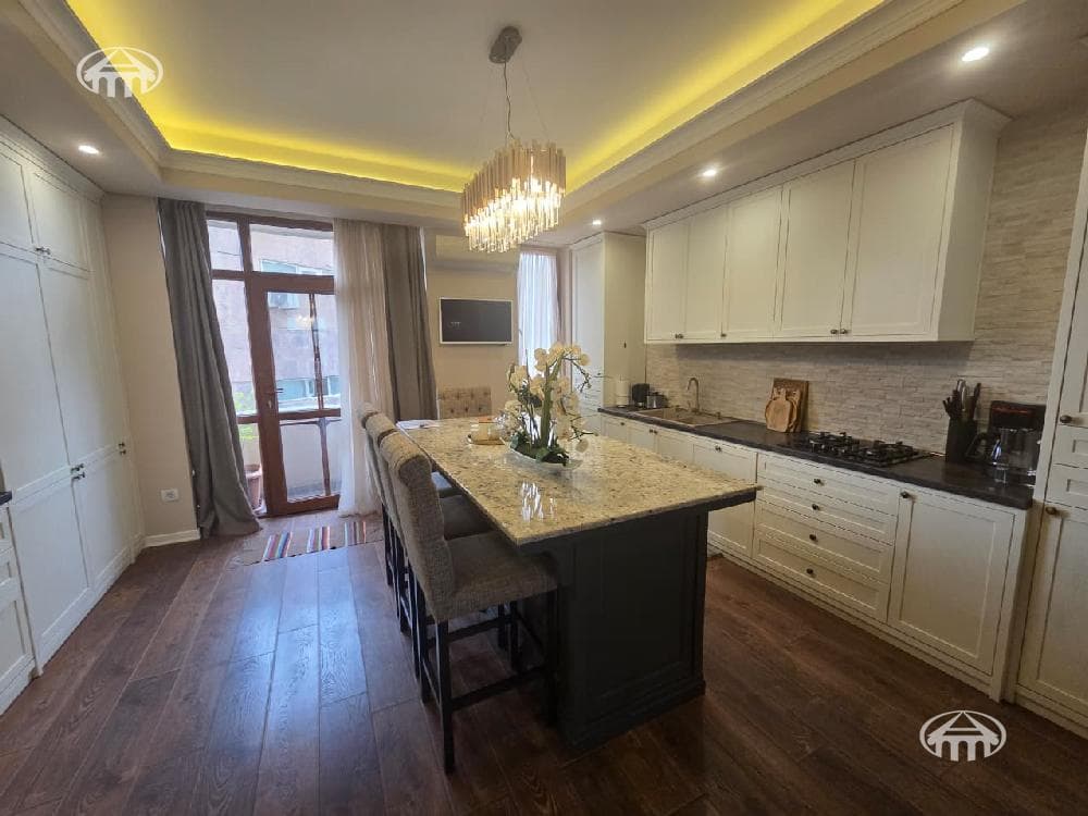 Apartment · 4 rooms · 157 m² · Arabkir
