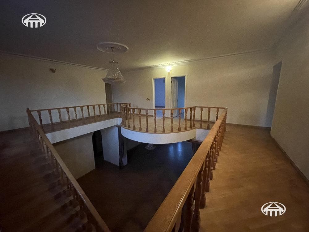 Mansion · 9 rooms · 685 m² · Arabkir