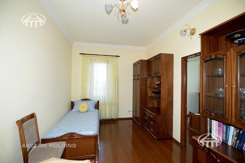 Mansion · 8 rooms · 607.5 m² · Qasax