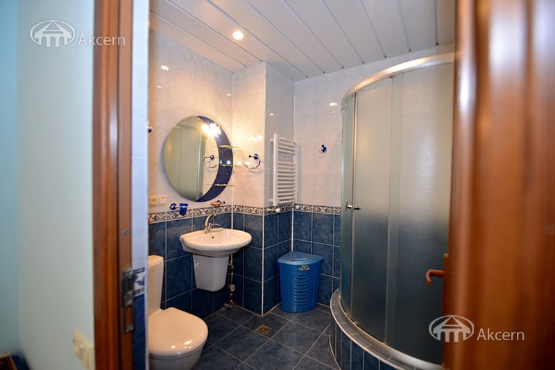 Квартира · 3 комн. · 91 м² · Кентрон