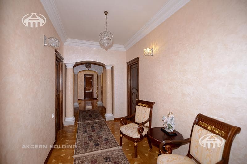 Առանձնատուն · 6 սեն. · 360 մ² · Էրեբունի