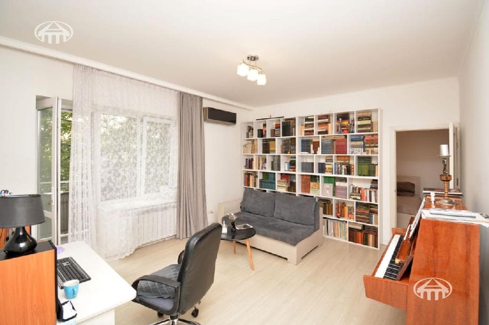 Apartment · 2 rooms · 52 m² · Kentron