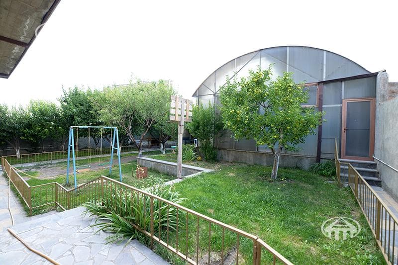 Mansion · 8 rooms · 607.5 m² · Qasax