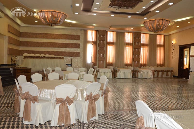 Ресторан · 1 200 м² · Эребуни