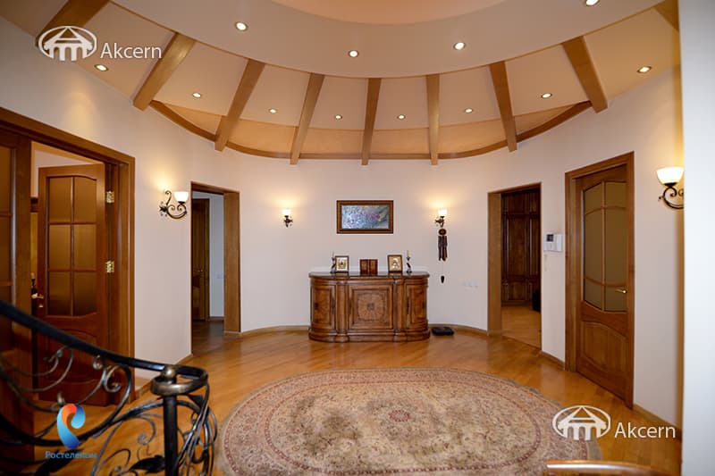 House · 6 rooms · 280 m² · Arabkir