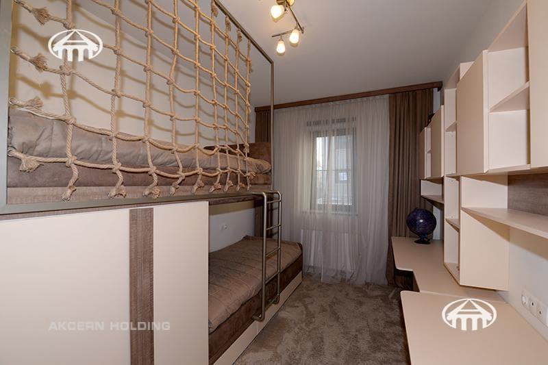 Apartment · 4 rooms · 117 m² · Kentron