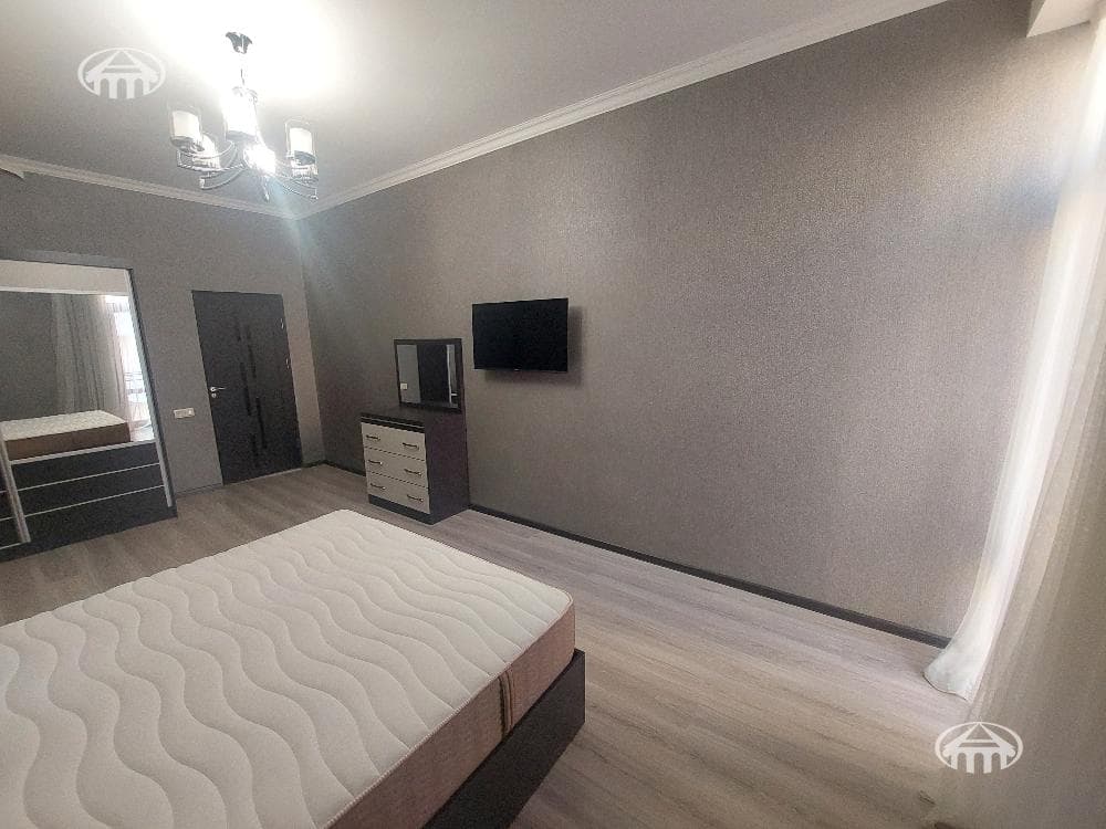 Apartment · 3 rooms · 130 m² · Kentron