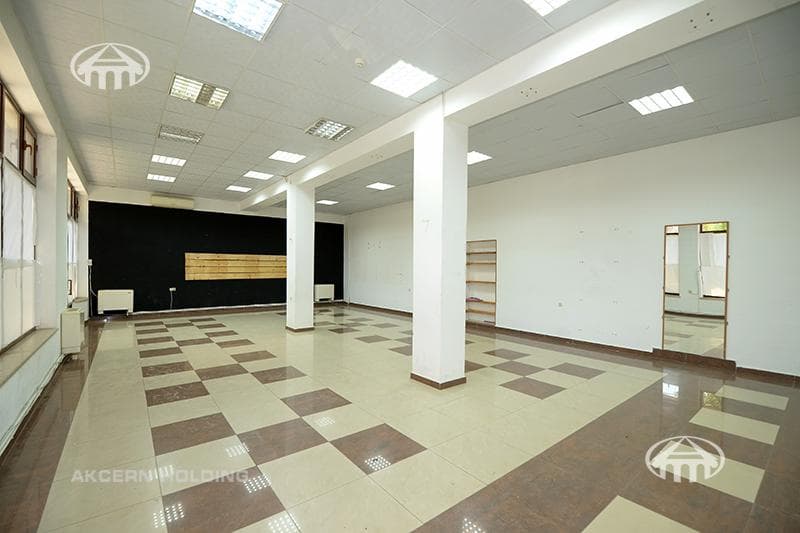 Магазин · 550 м² · Аджапняк