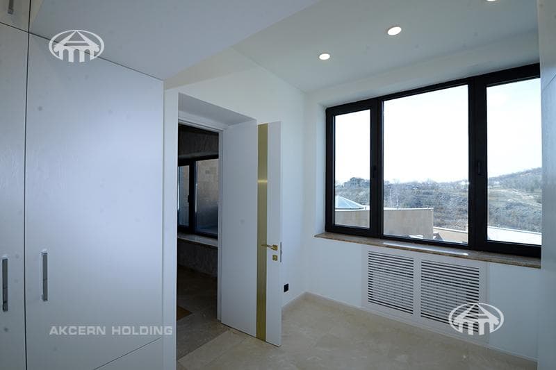 Mansion · 6 rooms · 1,022 m² · Kentron