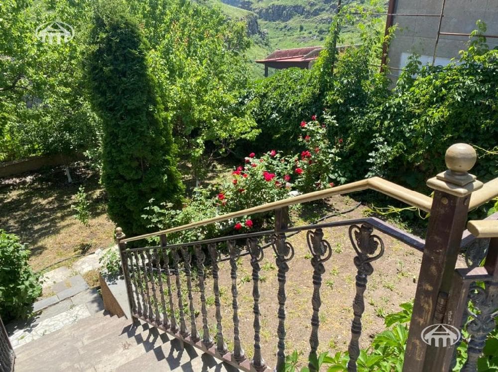 Country house · 5 rooms · 172 m² · Karashamb