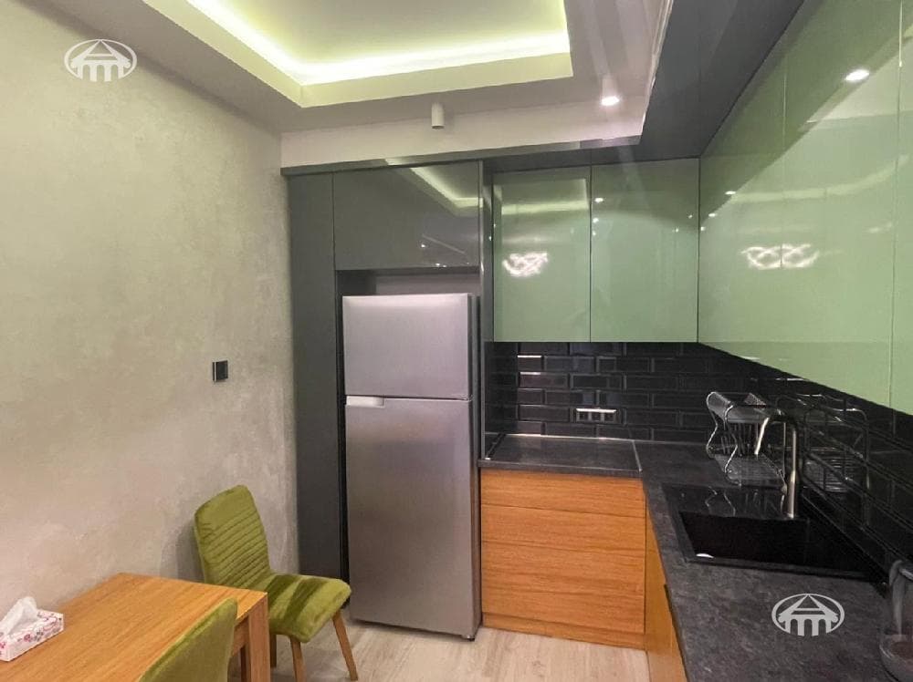 Apartment · 2 rooms · 85 m² · Kentron