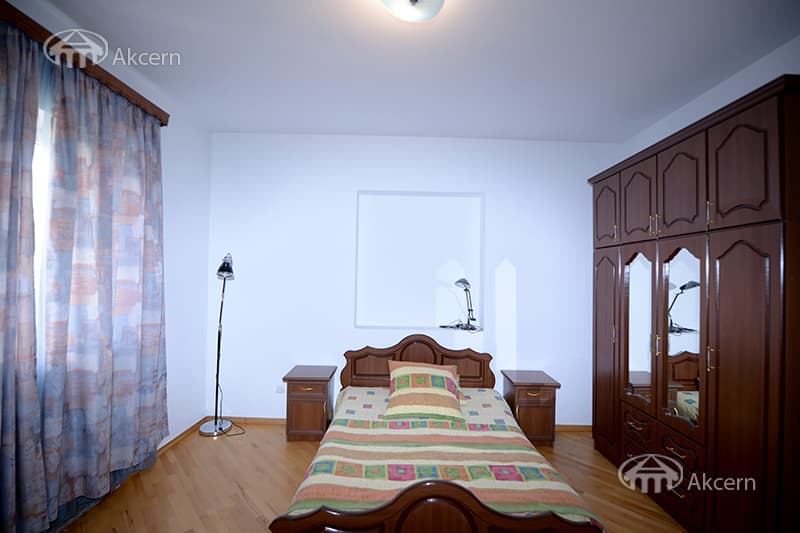 Mansion · 4 rooms · 273 m² · Ajapnyak
