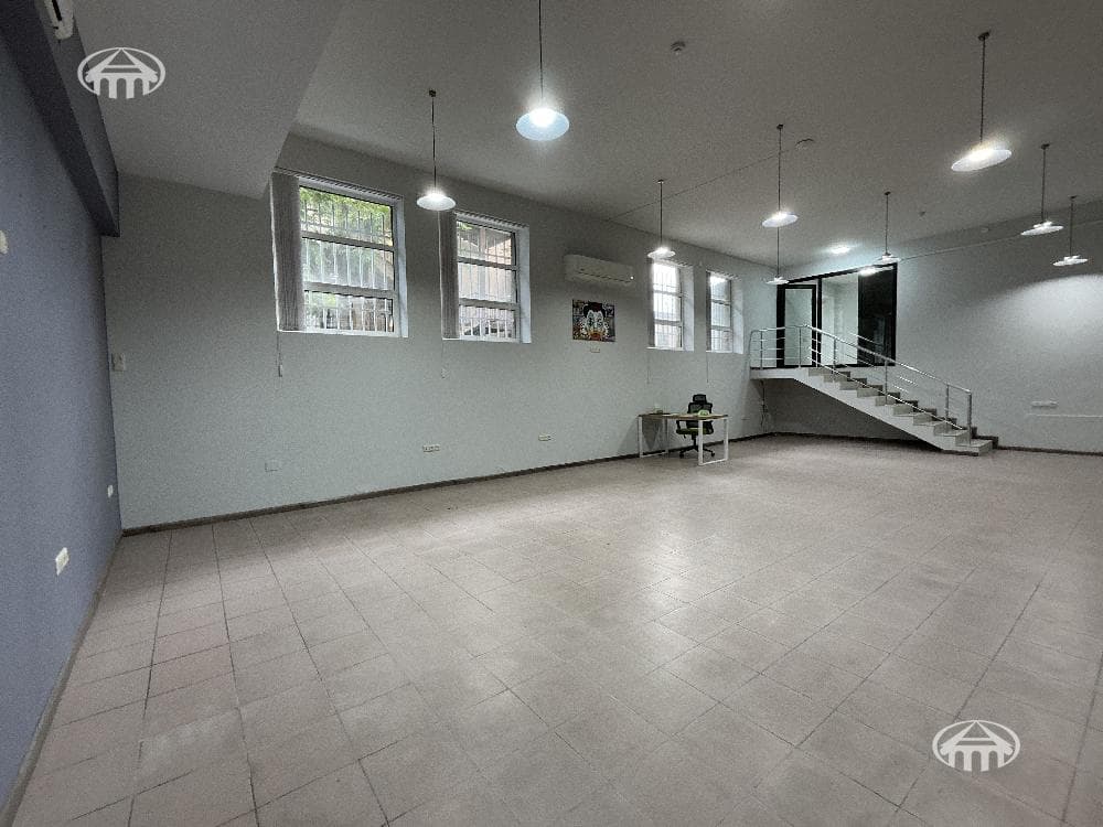 Office · 190 m² · Kentron