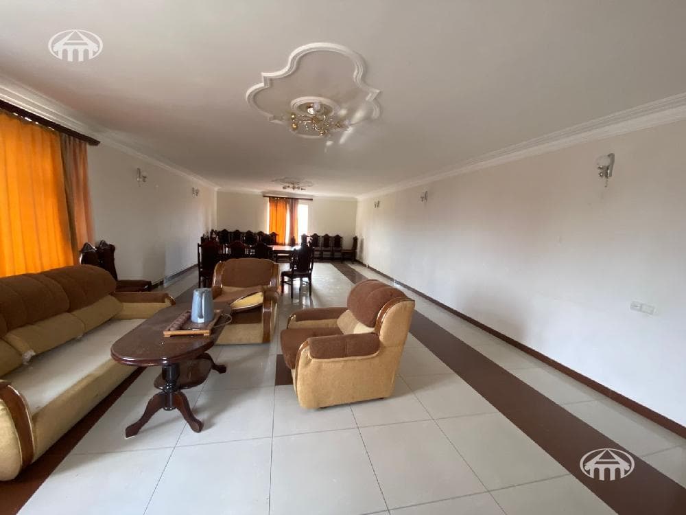 Hotel · 875 m² · Karchaghbyur
