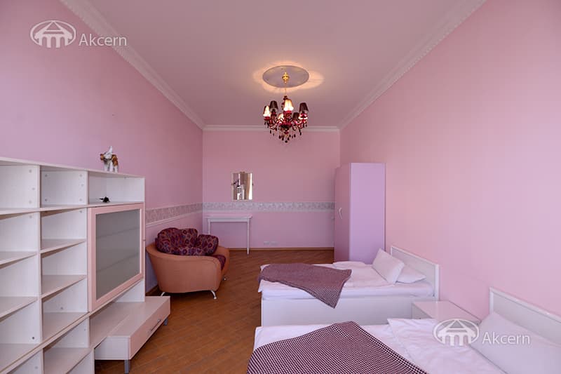 Առանձնատուն · 5 սեն. · 540 մ² · Կենտրոն