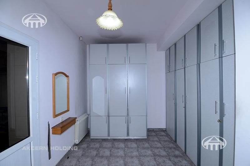 Առանձնատուն · 5 սեն. · 319 մ² · Աջափնյակ