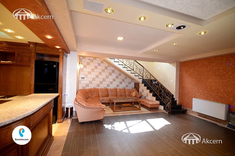 Mansion · 7 rooms · 729 m² · v. Arinj