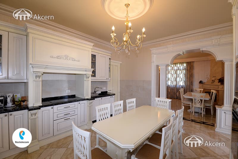 Mansion · 7 rooms · 729 m² · v. Arinj