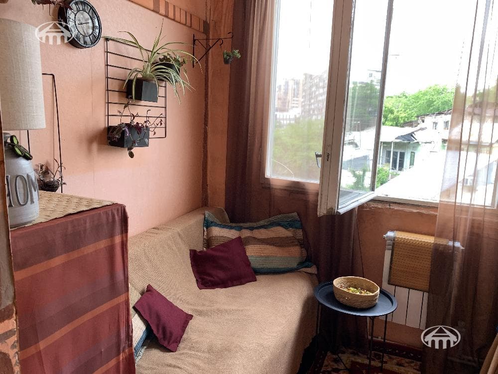 Apartment · 2 rooms · 103 m² · Kentron