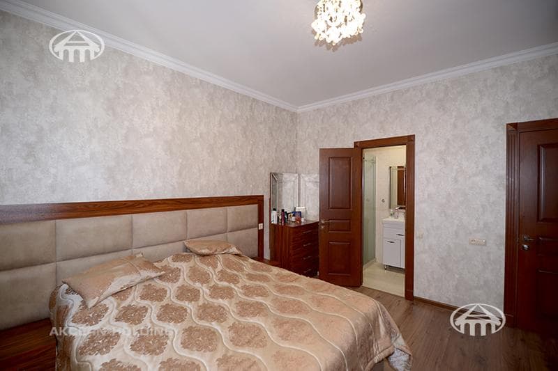 Առանձնատուն · 4 սեն. · 220 մ² · Ավան