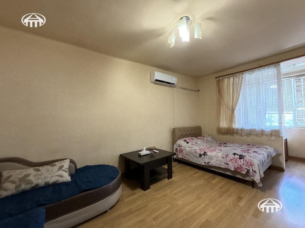 Apartment · 1 rooms · 39 m² · Kentron
