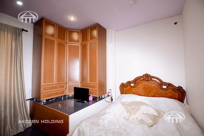 Квартира · 4 комн. · 102 м² · Кентрон