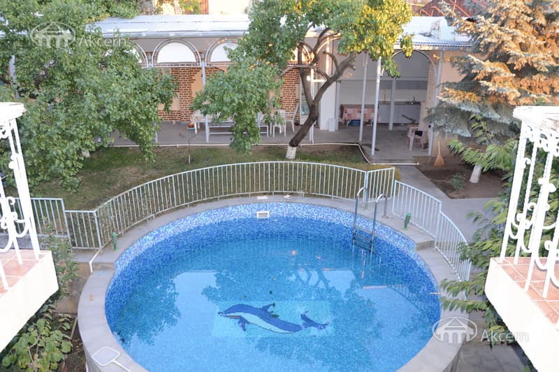House · 8 rooms · 840 m² · Nork-Marash