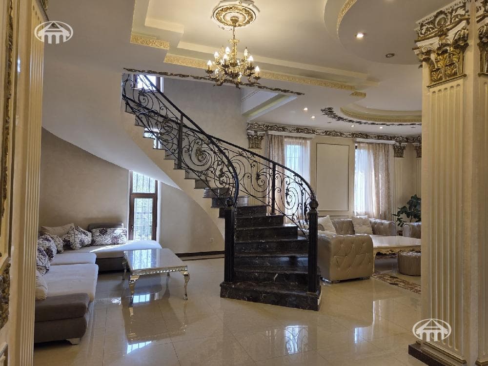 Office · 594 m² · Ajapnyak