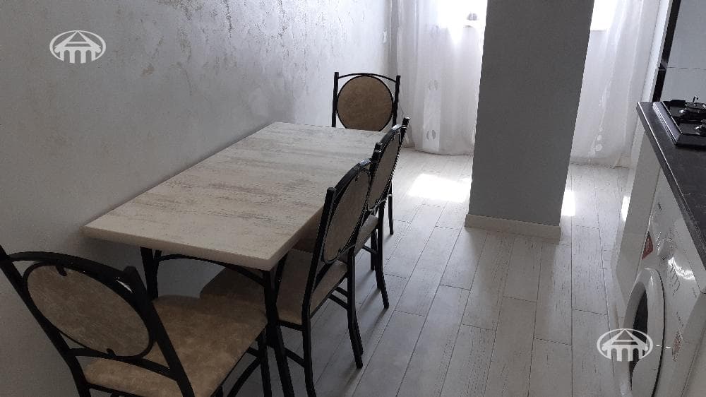 Квартира · 1 комн. · 50 м² · Кентрон